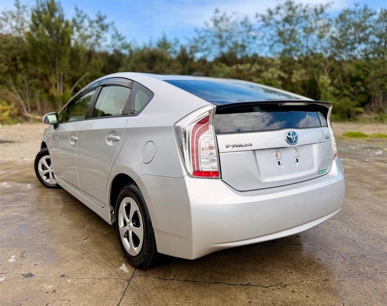 2015 Toyota Prius HYBRID, LOW KMS, photo 3