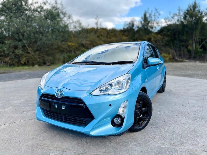 2015 Toyota Aqua Hybrid