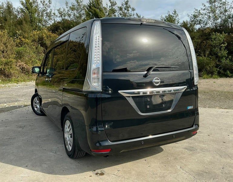 2014 Nissan Serena Hybrid, photo 3