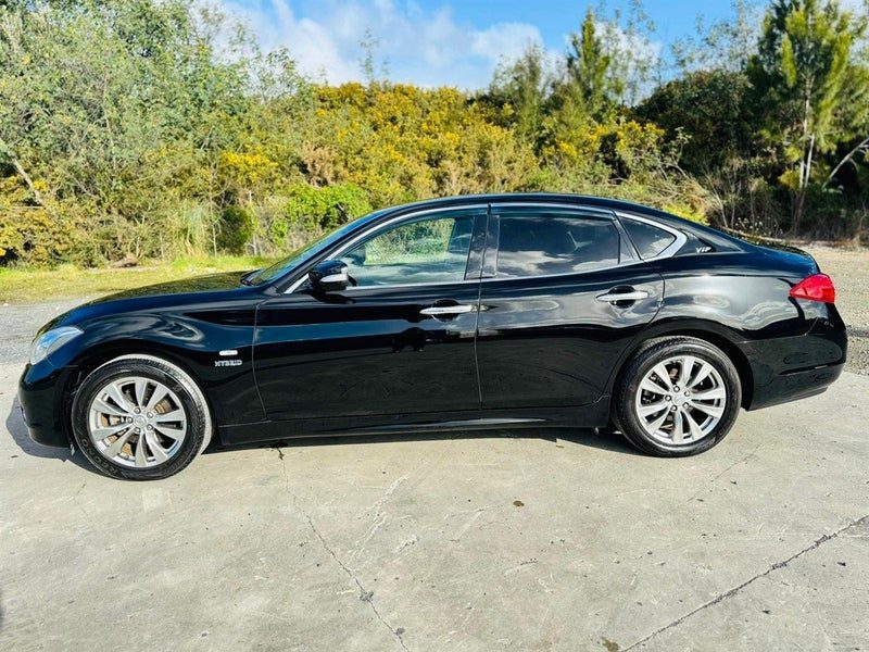2012 Nissan Fuga Hybrid, photo 2
