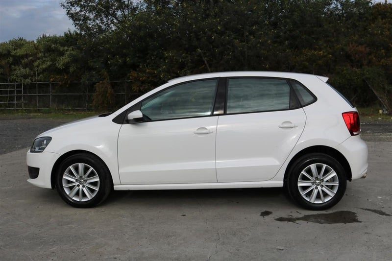 2010 Volkswagen Polo 1.4L Hatchback, photo 2