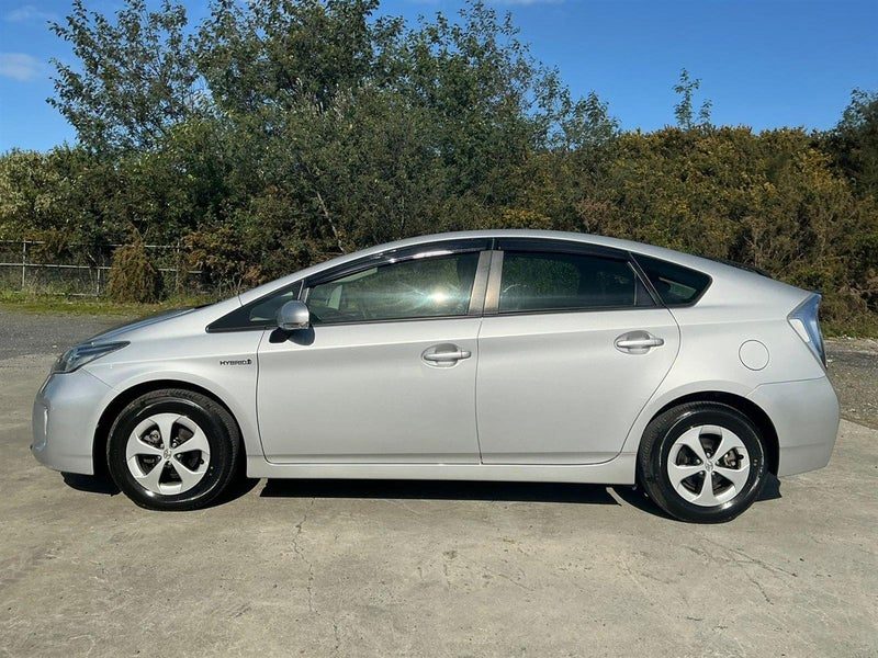 2015 Toyota Prius HYBRID, REVERSE CAMERA, photo 2