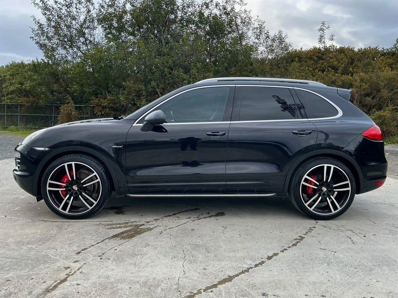 2010 Porsche Cayenne, photo 2