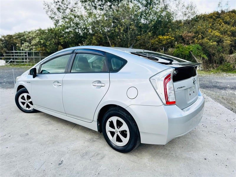 2014 Toyota Prius Hybrid, photo 3