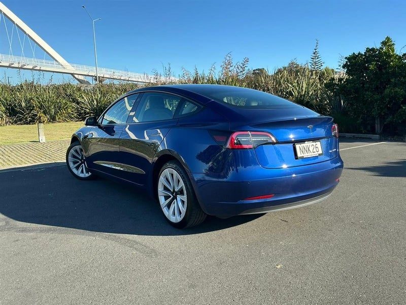 2021 Tesla Model 3 Long Range AWD, photo 3