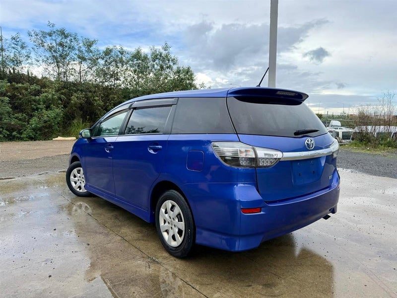 2013 Toyota Wish 7 Seater, photo 3
