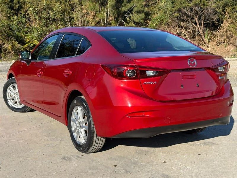 2014 Mazda Axela Hybrid, photo 3