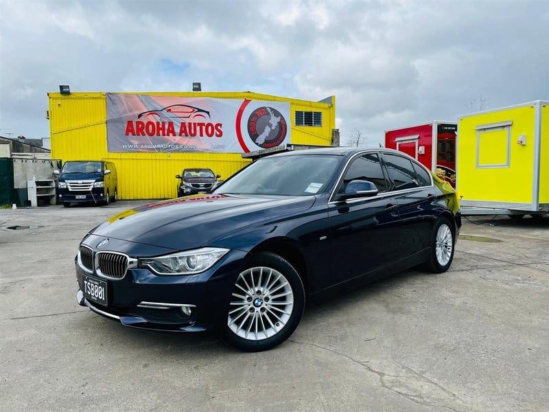 2013 BMW 320D Luxury