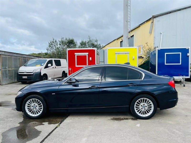 2013 BMW 320D Luxury, photo 2