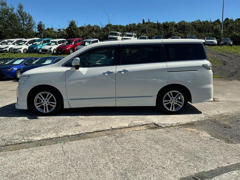 2013 Nissan Elgrand ELGRAND 250 Highway Star - 4WD, photo 2