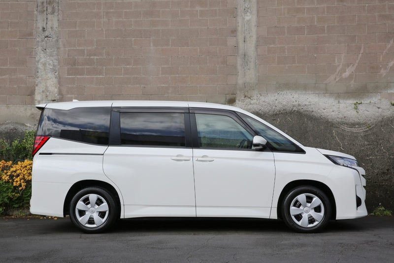 2023 Toyota Noah 2.0P 8 Seater *New Shape MPV*, photo 2