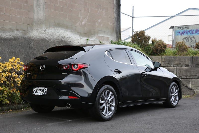 2022 Mazda 3 Hatch GSX 2.0P *NZ NEW*, photo 3