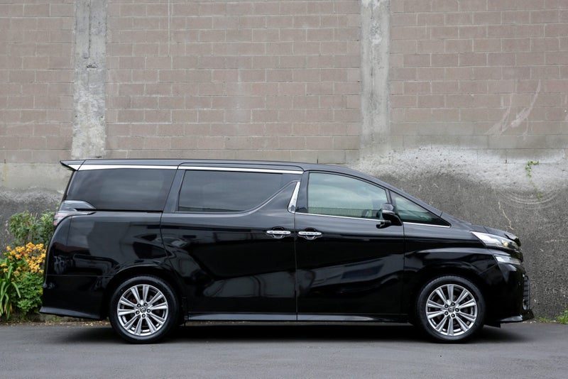 2018 Toyota Vellfire, photo 2