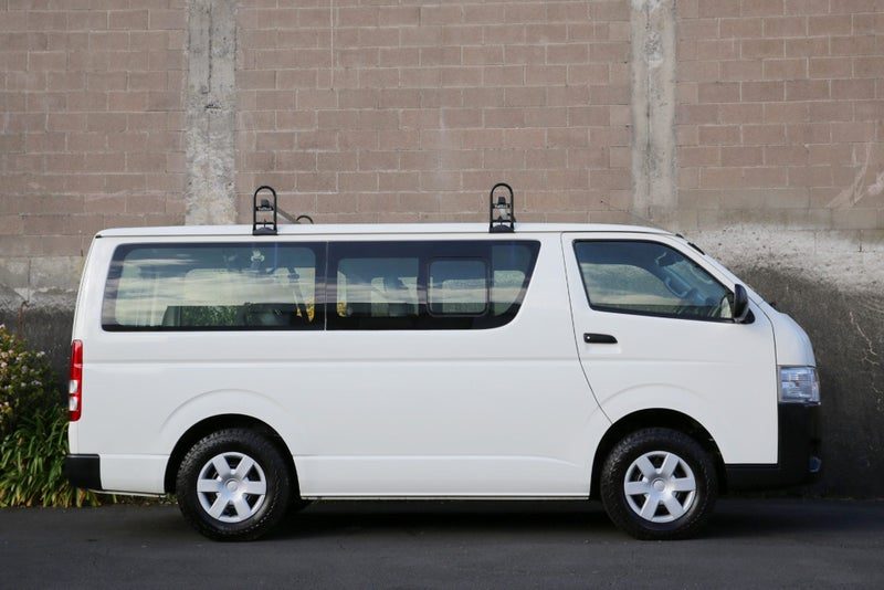 2018 Toyota Hiace RegiusAce 2.8D 4WD *9 Seater*, photo 2