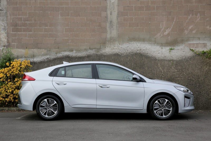 2022 Hyundai IONIQ Plug-in Hybrid *NZ NEW*, photo 2