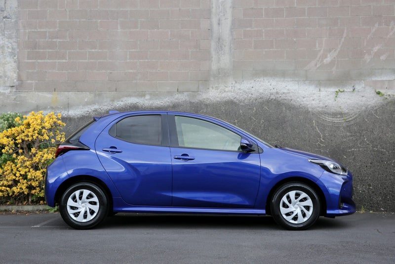 2022 Toyota Yaris Hybrid 1.5X *Smart Key Edition*, photo 2
