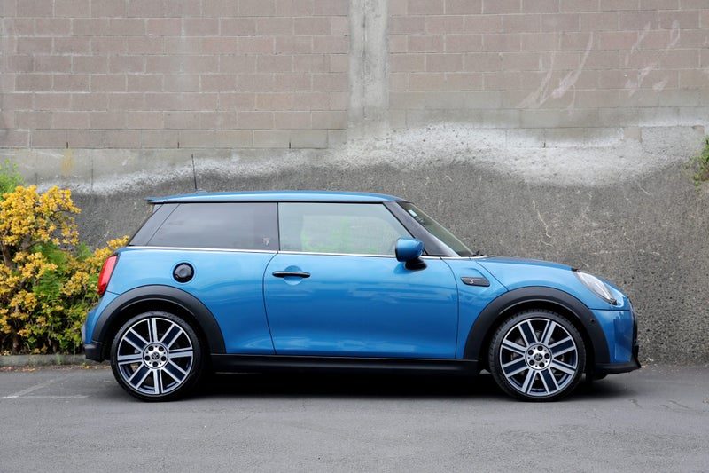 2022 MINI Hatch Cooper S Yours LCI2 *NZ NEW*, photo 2