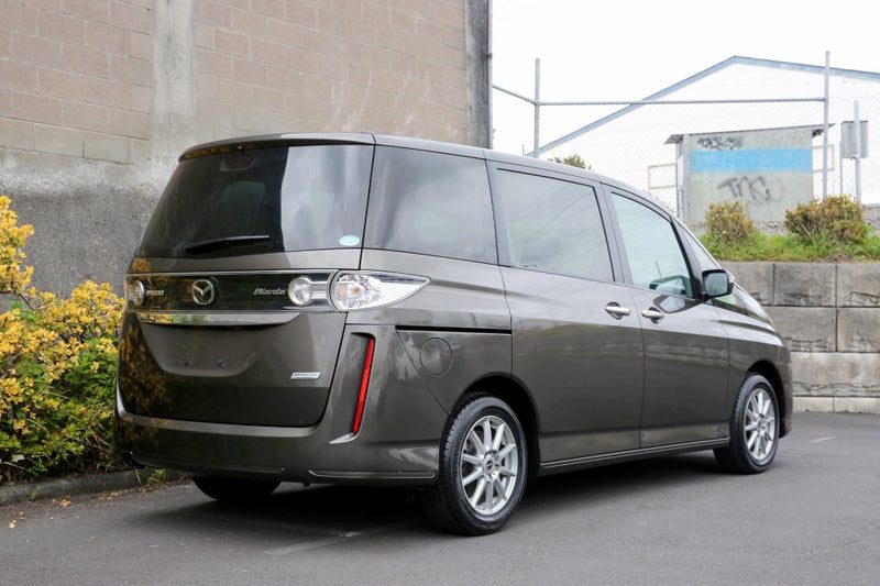 2017 Mazda Biante 2.0P Skyactiv *8 Seater*, photo 3