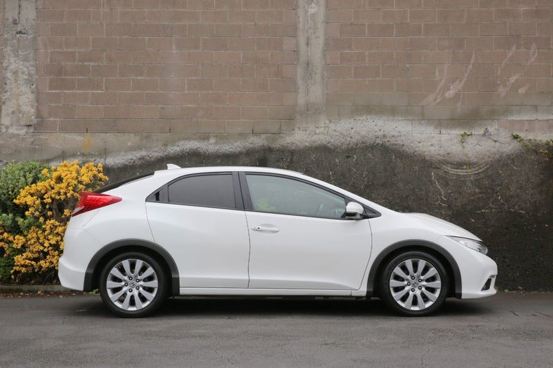 2013 Honda Civic Euro Hatch L i-VTEC *NZ NEW*, photo 2