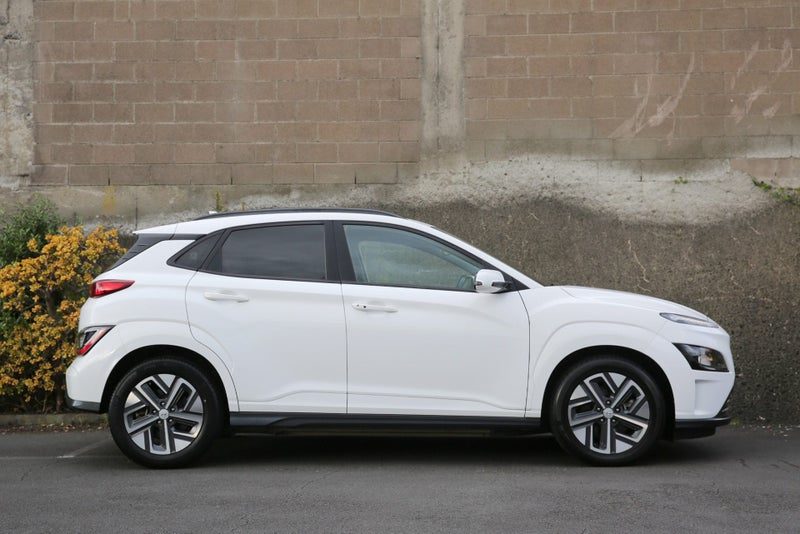2021 Hyundai Kona Electric 64kWh *Long Range*, photo 2