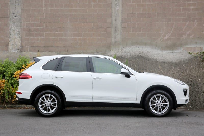 2016 Porsche Cayenne 3.6P VR6 4WD *Facelift Model*, photo 2