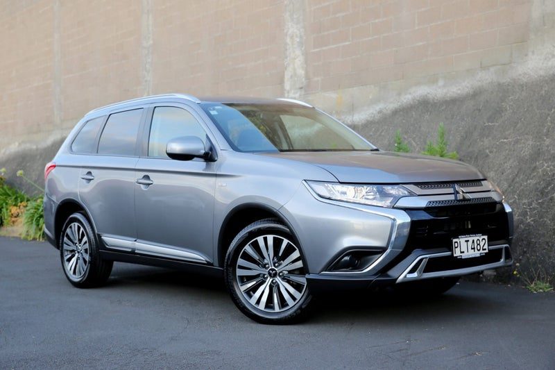 2022 Mitsubishi Outlander LS 2.4P 7 Seats *NZ NEW*, main photo
