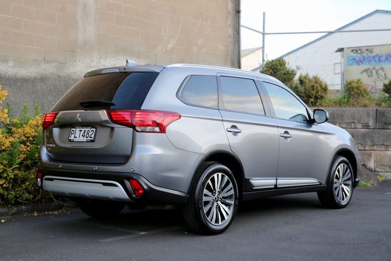 2022 Mitsubishi Outlander LS 2.4P 7 Seats *NZ NEW*, photo 3