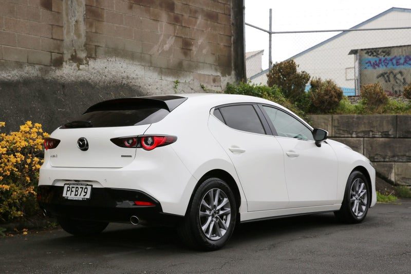 2022 Mazda 3 Hatch GSX 2.0P *NZ NEW*, photo 3