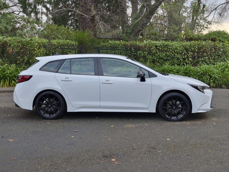 2025 Toyota Corolla GX 1.8, photo 2