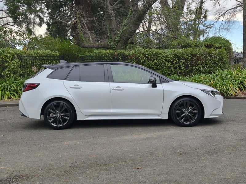 2022 Toyota Corolla 1.8 Hybrid WxB 5 Dr Wagon CVT, photo 2