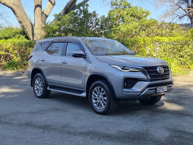 2023 Toyota Fortuner Limited, main photo