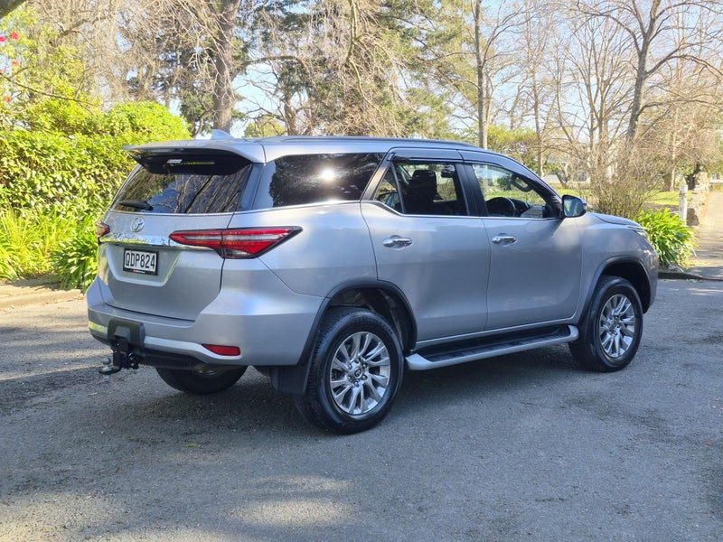 2023 Toyota Fortuner Limited, photo 3
