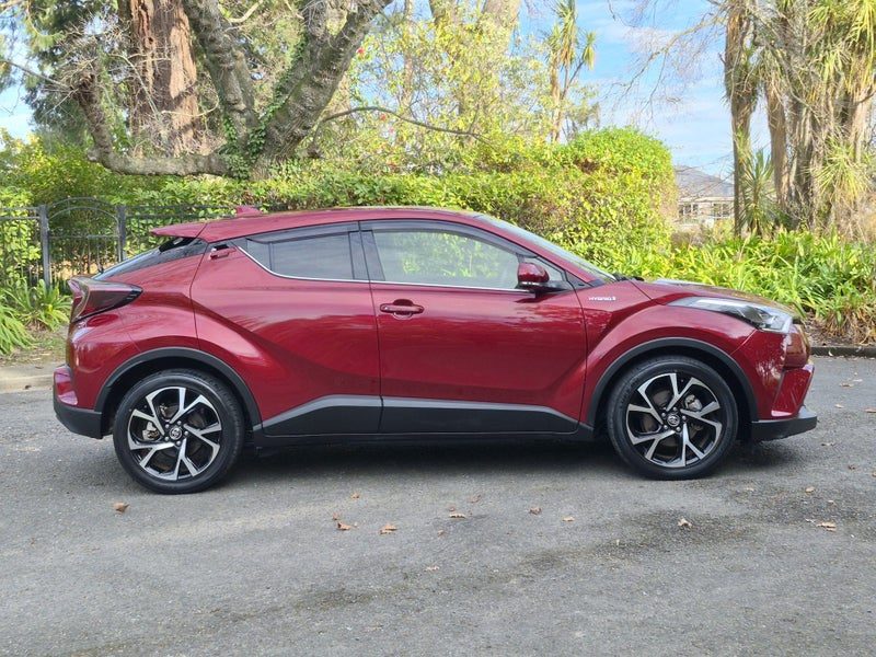 2017 Toyota C-HR 1.8 Hybrid G (ZYX10-AHXEB-1), photo 2