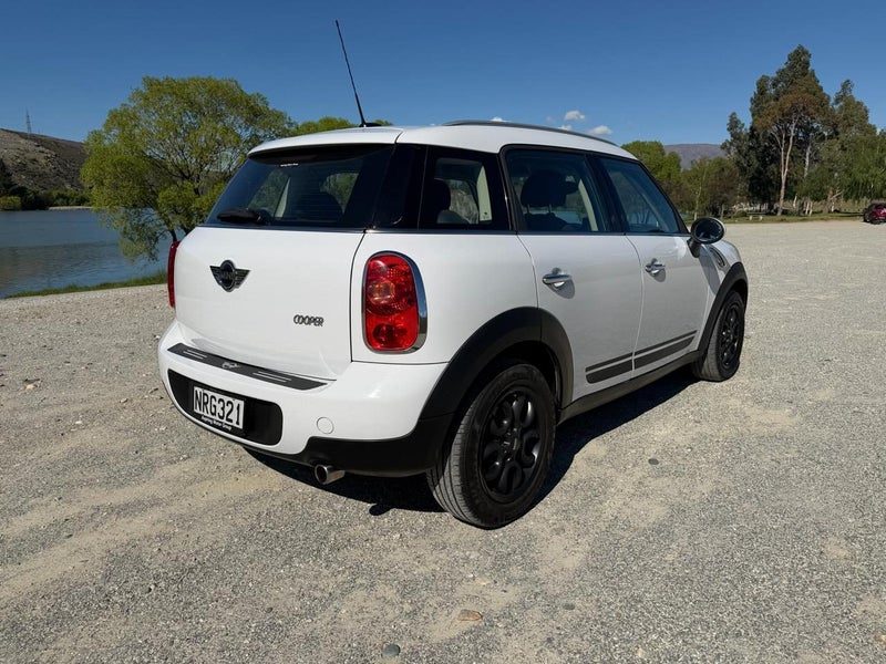 2014 BMW Mini ONE CROSSOVER, photo 3