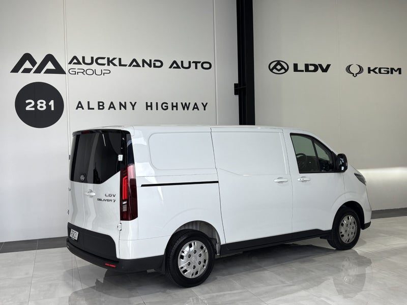 2025 LDV Deliver 7 Demo! Double-Door SWB, photo 2