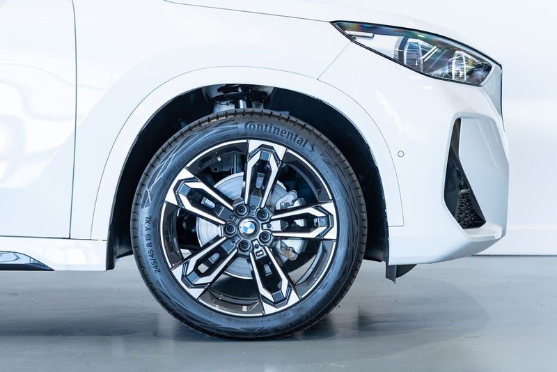 2026 BMW X1 X1 sDrive 18i, photo 3