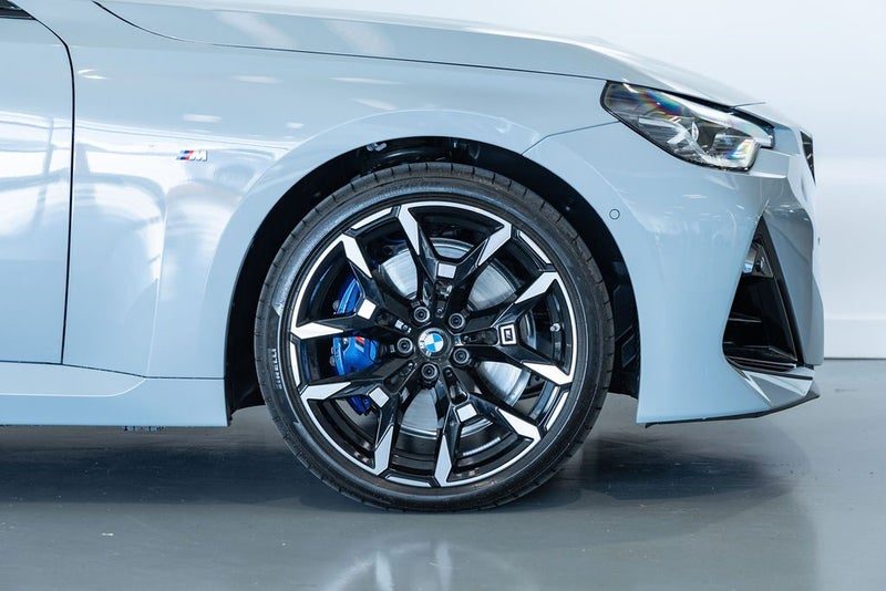 2026 BMW M240i xDrive, photo 2