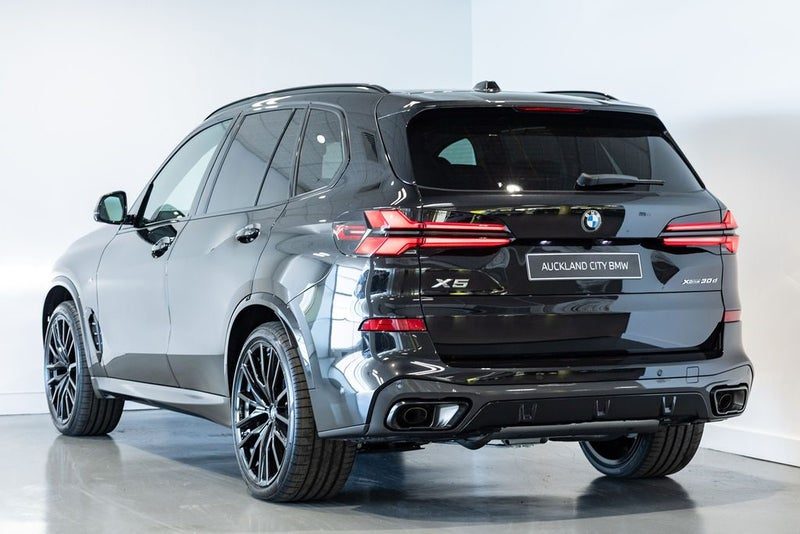 2026 BMW X5 xDrive 30d Sport Collection, photo 2
