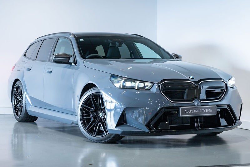 2026 BMW M5 Touring xDrive, main photo