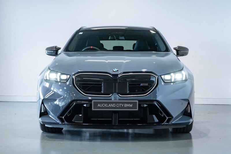 2026 BMW M5 Touring xDrive, photo 2