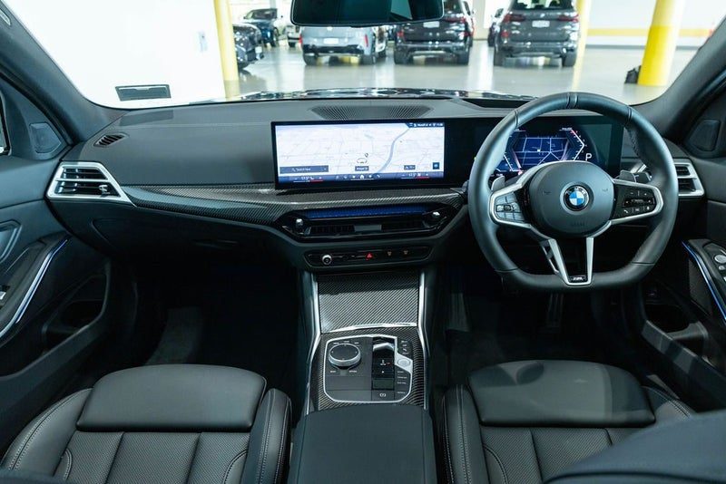 2026 BMW 320i Executive Package, photo 3