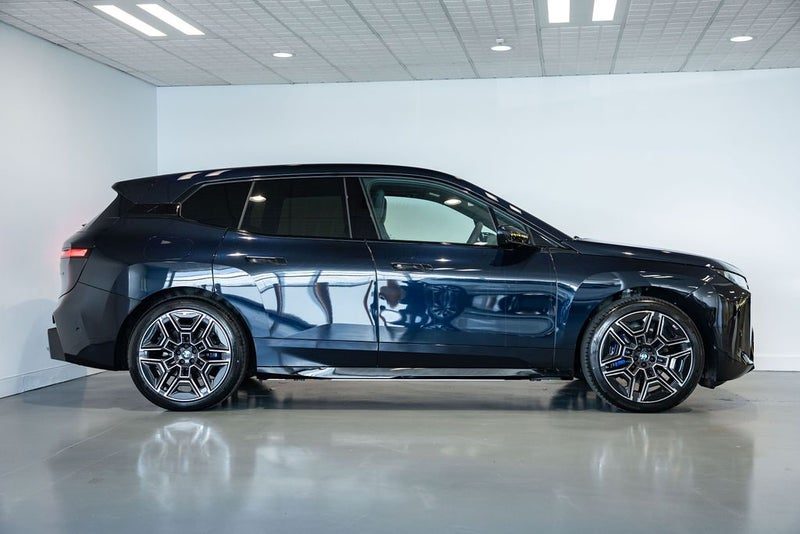 2026 BMW iX xDrive 45, photo 2