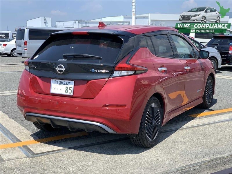 2022 Nissan Leaf X V Selection (40kWh), photo 2
