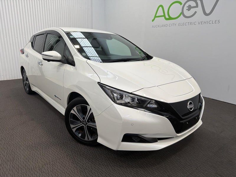 2022 Nissan Leaf X V Selection (40kWh), main photo