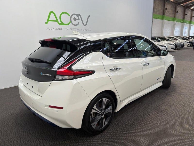 2022 Nissan Leaf X V Selection (40kWh), photo 3