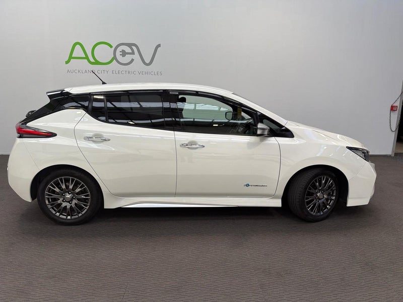 2019 Nissan Leaf AUTECH (40kWh), photo 3