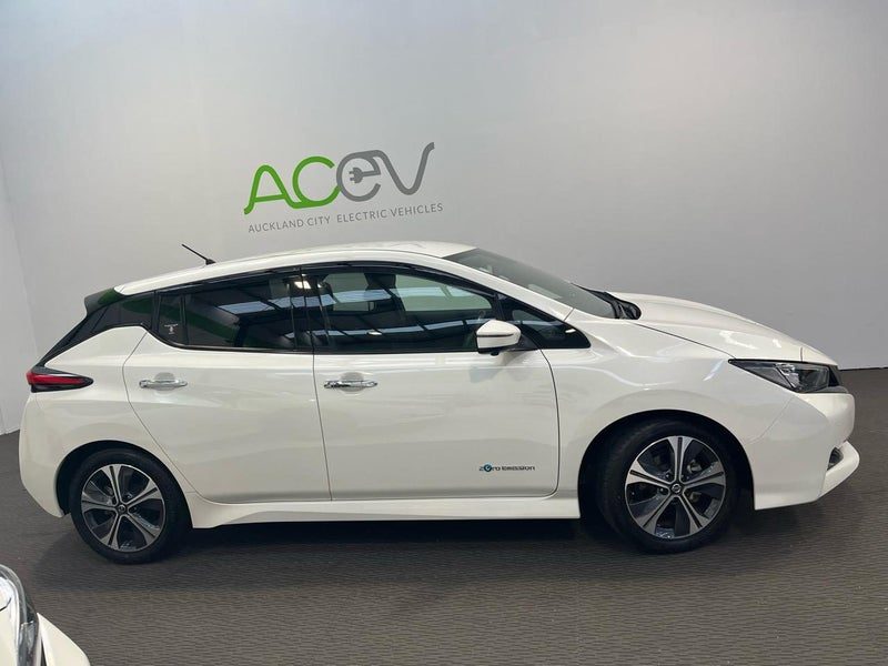2019 Nissan Leaf X V Selection (40kWh), photo 2