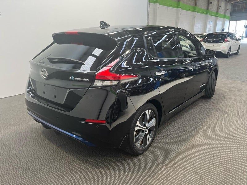 2022 Nissan Leaf X V Selection (40kWh), photo 3