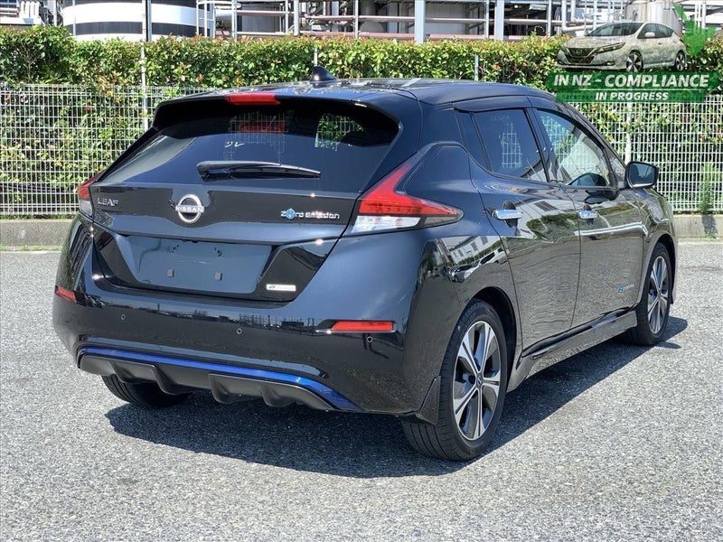2021 Nissan Leaf X V Selection (40kWh), photo 2