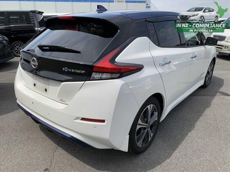 2021 Nissan Leaf X V Selection (40kWh), photo 2